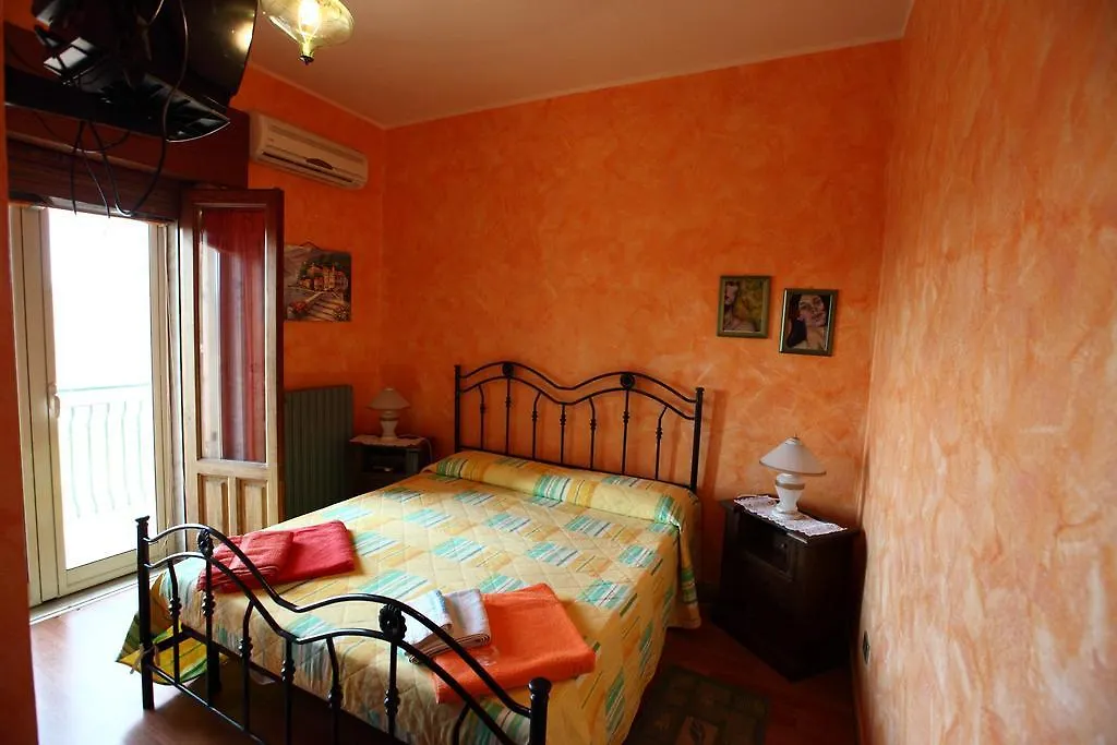 Casa Albergo La Terza Stella Agira イタリア